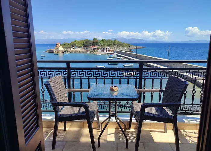 L' Atoll D' Helene *